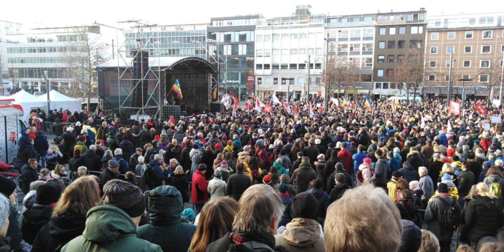 30.11.19 Brunszwik. Około 20 tys. osób protestowało w Brunszwiku  przeciwko skrajnie prawicowej partii Alternatywa dla Niemiec (AfD).  