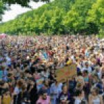 Niemcy: 70 tys. antyrasistów protestuje przeciwko  skrajnie prawicowej AfD