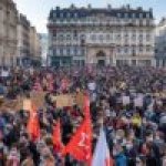 FRANCJA: wielki protest przeciw nowemu prawu chroniącemu brutalnych gliniarzy