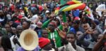 Mieszkańcy stolicy Harare cieszą się z upadku Mugabe.