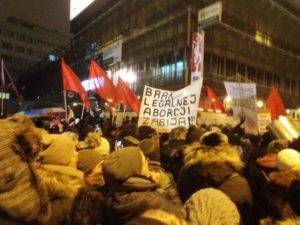 17.10.18 Warszawa. Demonstracja za liberalizacją aborcji przed siedzibą PiS.