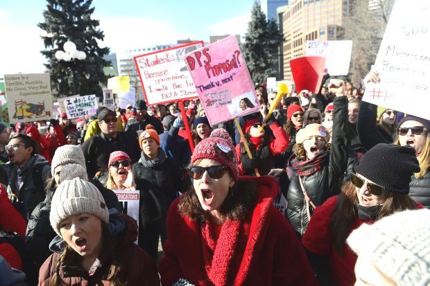 11.02.19 Denver, Kolorado. Pierwszy dzień strajku w oświacie. W 2018 r. liczba strajkujących pracowników w USA była 
najwyższa od 32 lat!