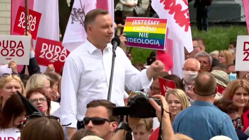 15.06.20 Lublin. „Jesteśmy ludźmi, nie ideologią”. Protest przeciwko homofobii Andrzeja Dudy.
