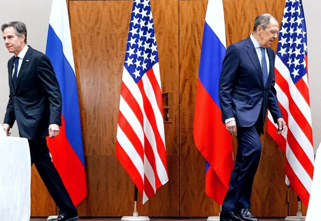 Sekretarz stanu USA  Antony Blinken i minister spraw zagranicznych Rosji Siergiej Ławrow.