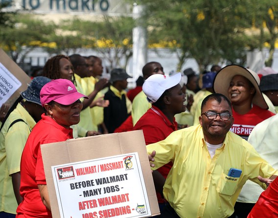 27.01.23 Kapsztad, RPA. Strajk pracowników sieci Makro należącej do 
amerykańskiego giganta Walmart. Walka klasowa jest globalna.