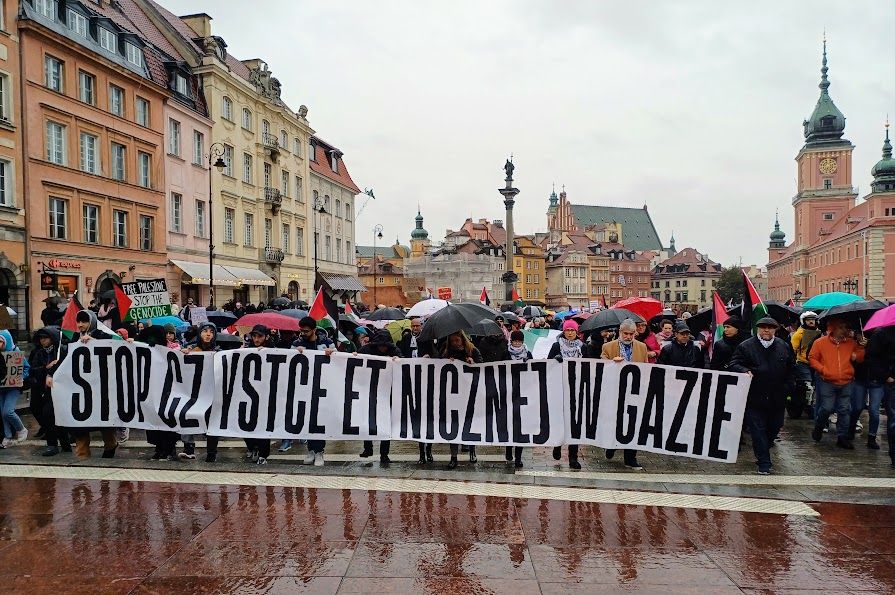 05.11.23 Warszawa. Demonstracja: „Solidarni z Palestyną! Powinniśmy milczeć, kiedy dzieci śpią, a nie kiedy giną!”.