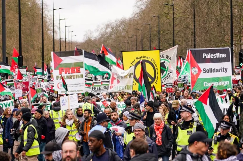 17.02.24 Londyn. Ok. 250 000 osób dołączyło do marszu solidarności z Palestyną.