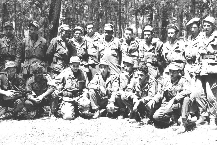 Żołnierze Narodowej Armii Wyzwoleńczej podczas algierskiej wojny o niepodległość.