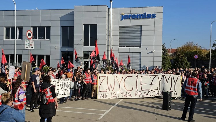 Przed siedzibą zakładu Jeremias w Gnieźnie (producenta m.in. wkładów kominowych) 28 października odbył się protest pracowników.