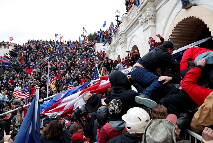 06.01.2021 Waszyngton. Atak na Kapitol przeprowadzony przez zwolenników Trumpa.