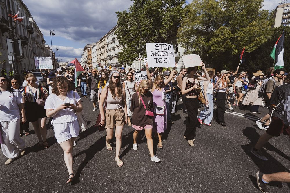 17 sierpnia w Warszawie odbył się Marsz dla Palestyny. Tym razem nie setki, jak zwykle, lecz tysiące osób wyszły na ulice.