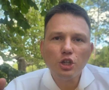Współlider skrajnie prawicowej Konfederacji, Sławomir Mentzen, wykorzystał śmierć Kirka do atakowania lewicy.