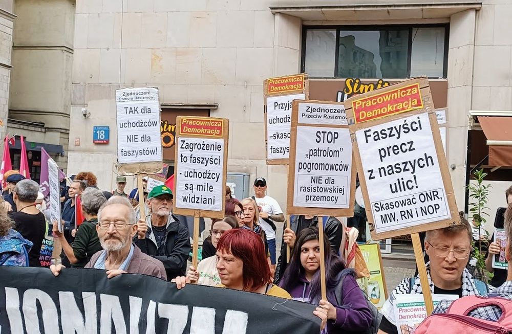 06.09.25. Kontrdemonstracja koalicji Zjednoczonych Przeciw Rasizmowi przeciw spędowi rasistów i faszystów w Warszawie.