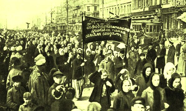 8 marca 2017 r. Protestujące robotnice w Piotrogrodzie zapoczątkowały rewolucję,  która zmiotła stare idee.