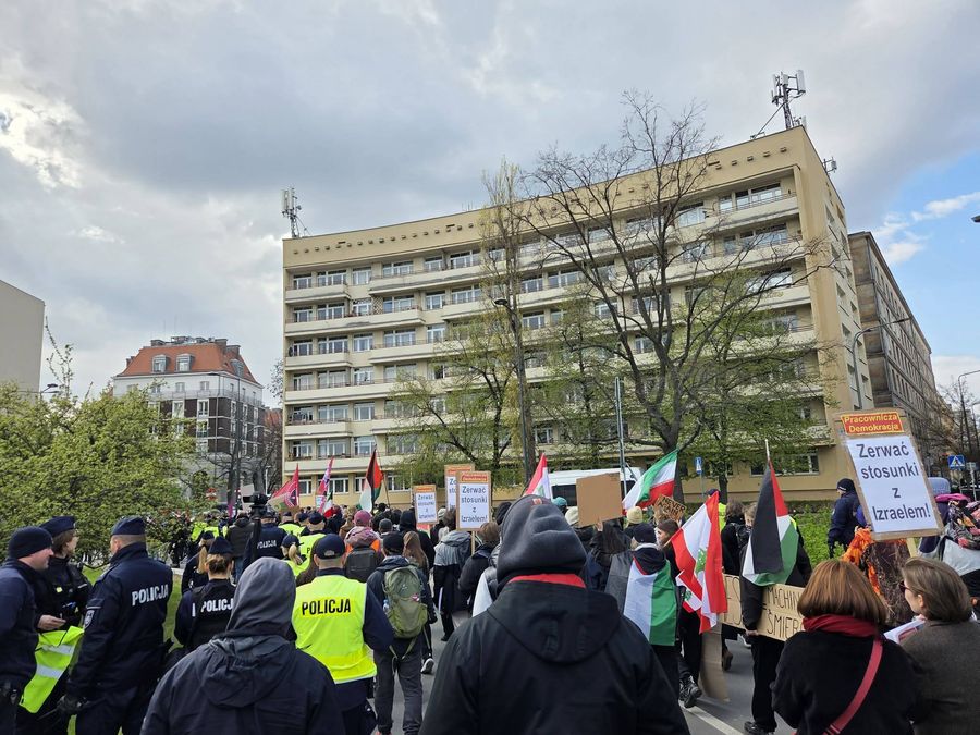 11.04.26 Warszawa. Demonstrację zorganizowano po przegłosowaniu przez izraelski parlament ustawy pozwalającej na wykonywanie kary śmierci na Palestyńczykach. 30 kwietnia odbyły się 
kolejne protesty po zaatakowaniu przez siły izraelskie na wodach międzynarodowych Globalnej Flotylli Sumud płynącej do Gazy.