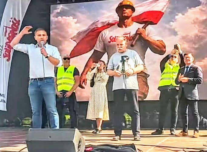 20.05.26 Warszawa. Faszystowski zbir Bąkiewicz przemawia na związkowej manifestacji. To absolutny skandal!