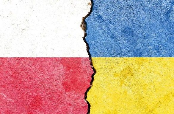 kolory flag Polski i Ukrainy namalowane na muru